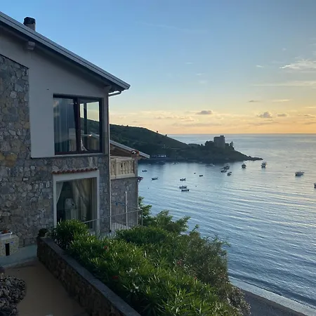 게스트하우스 La Petra - Boutique 4*