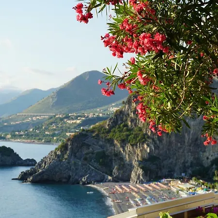 La Petra - Boutique 4* Сан-Никола-Арчелла